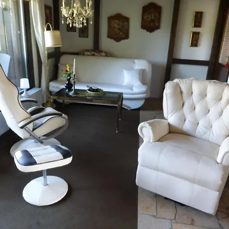Tannenhof 1 *